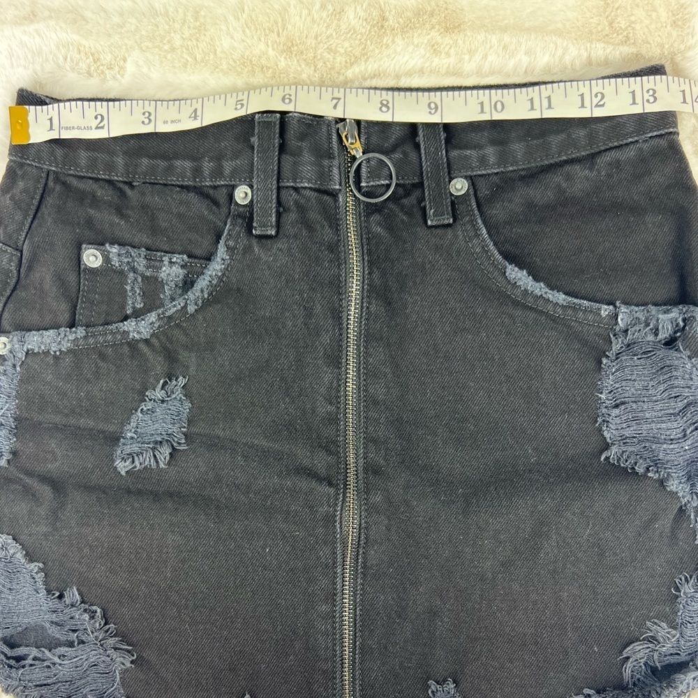 Carmar Los Angeles Black distressed Denim Zipper Skirt Size 27 - Picture 9 of 9